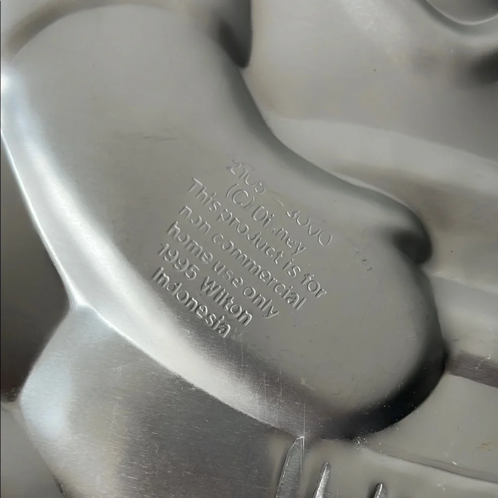 Vintage Disney Winnie the Pooh Cake Pan